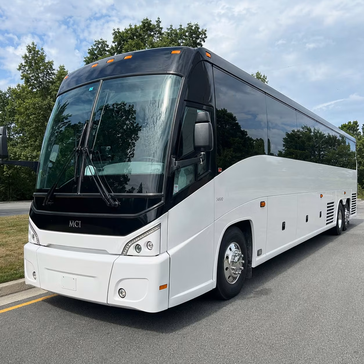 multi day bus rentals out of palm desert for extended group travel