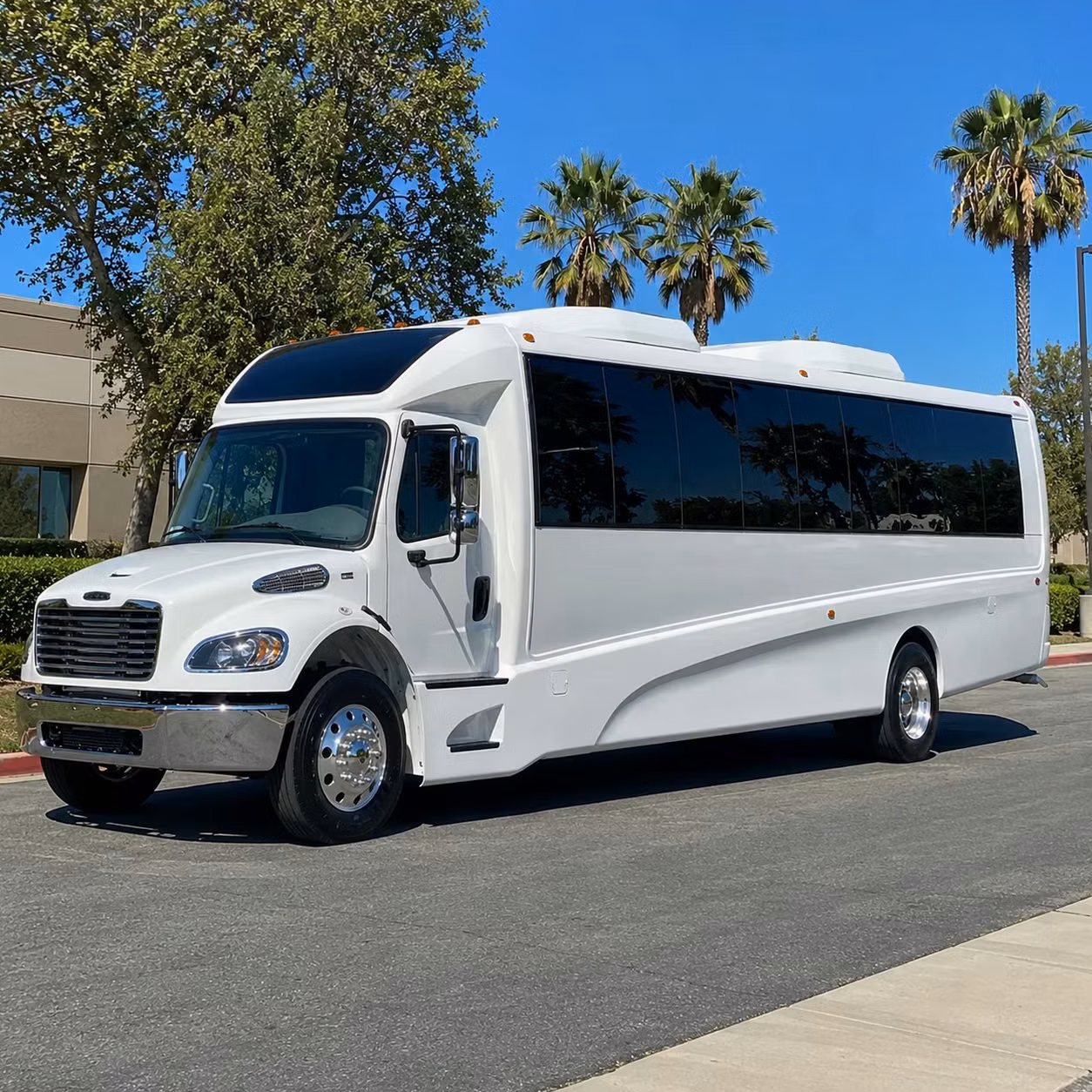 palm desert 25 passenger minibus rental