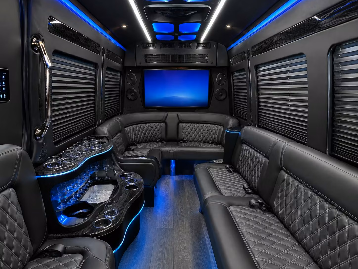 palmdesertcharterbuscompany com is ready to help you book prom transportation around palm desert high schools